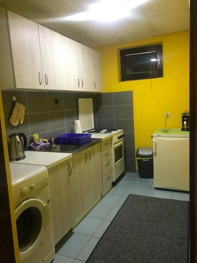 Nis Apartman Exterior foto
